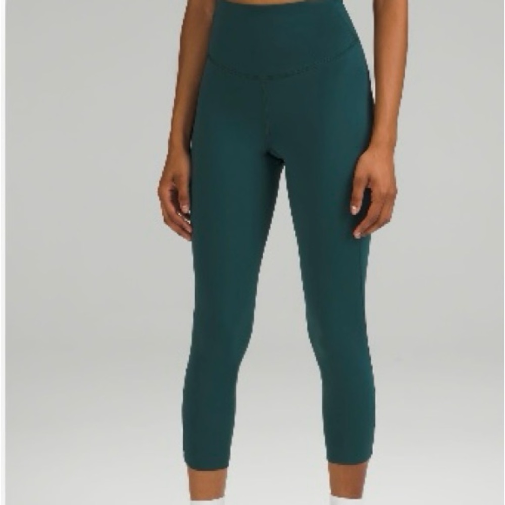 Base Pace HR Crop 23”